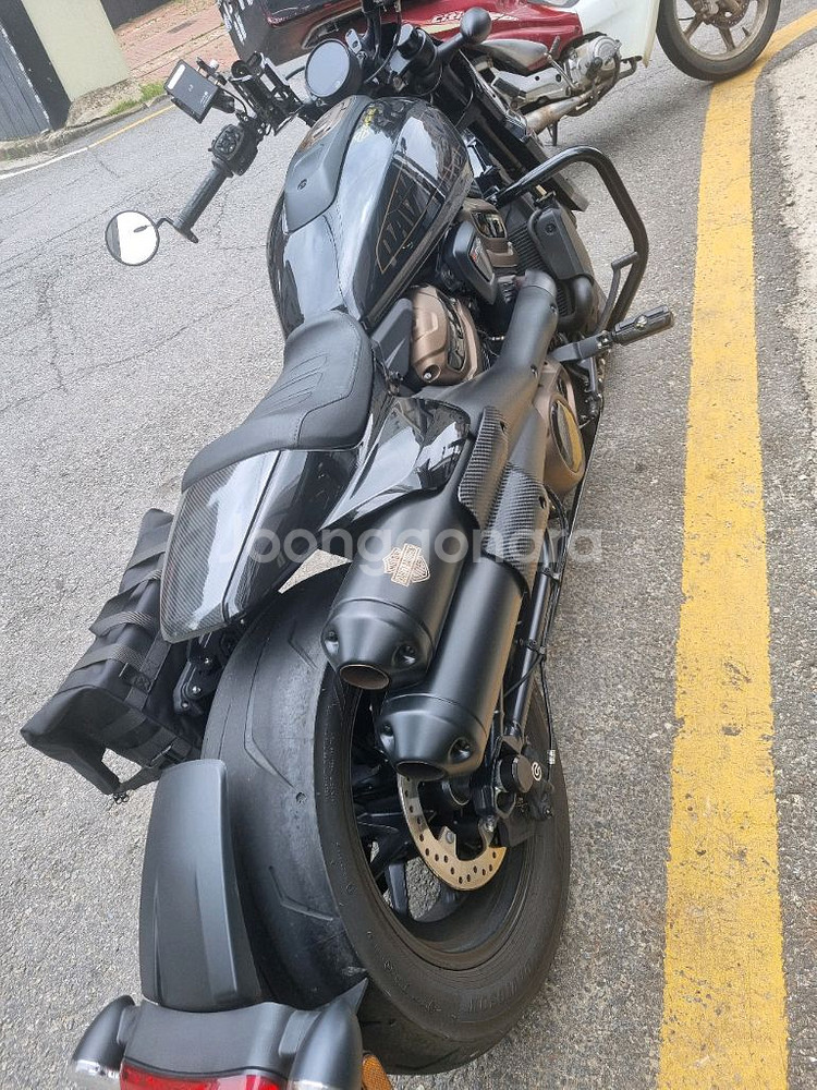 22년 스포스터S--1