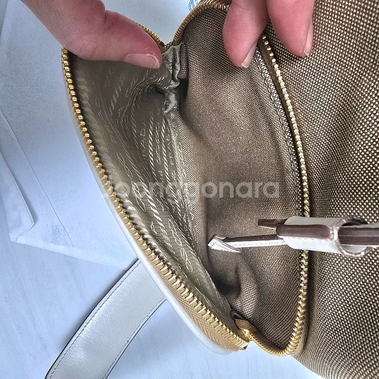 프라다 자카드 라지 버킷백 1BH097 정품--2