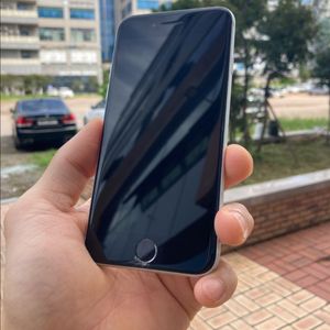 아이폰 se2 128g 스타라이트 (화이트)