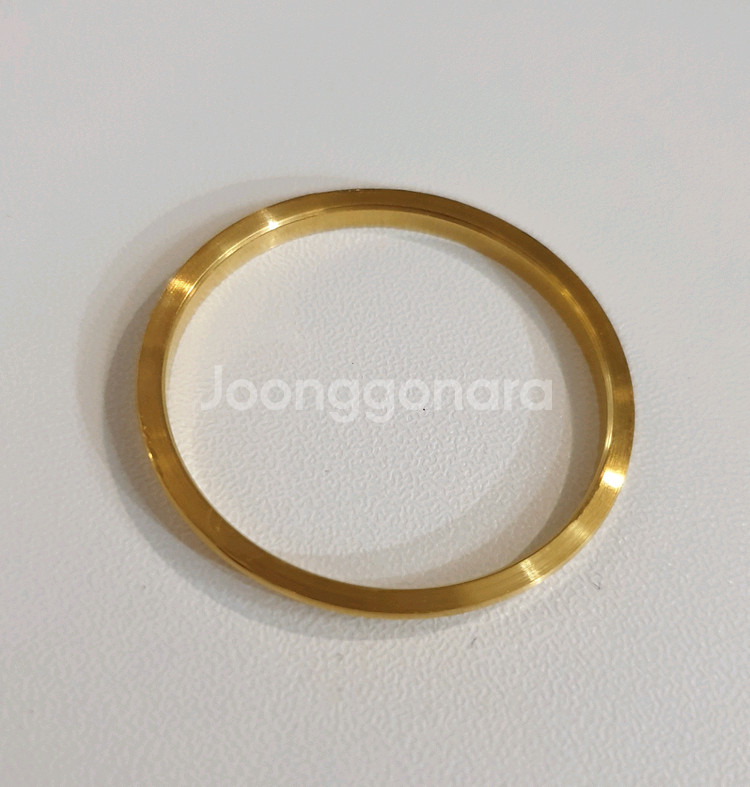 18K 옐로우골드 36mm 플루티드 시계 베젤--2