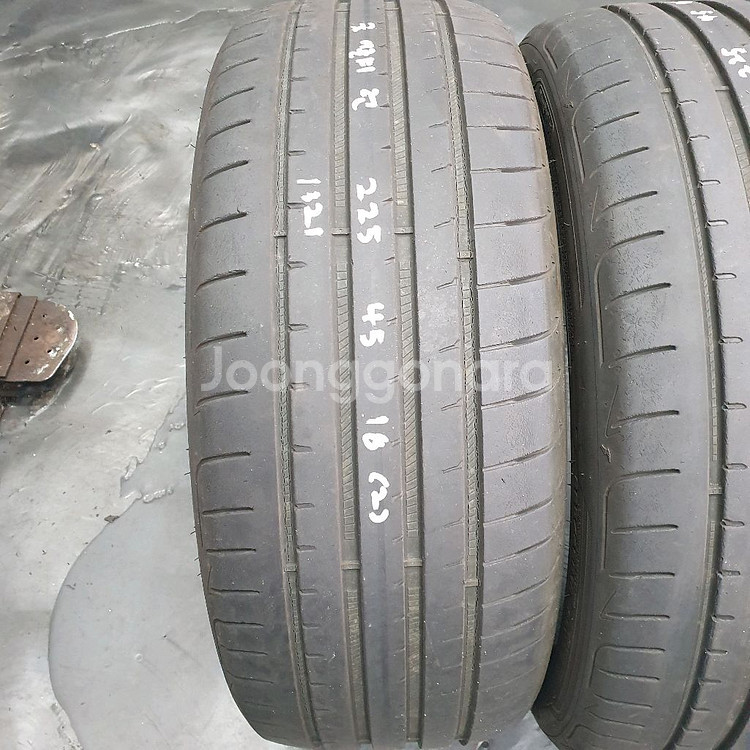 225 45 18 2254518굿이어이글f1런플 2짝--1