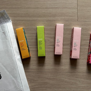 글로시에 glossier 립밤