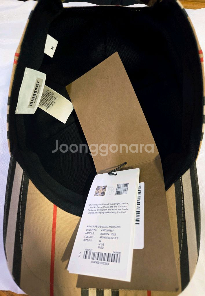 버버리 TB 베이스볼캡 8026924 114008 A--7