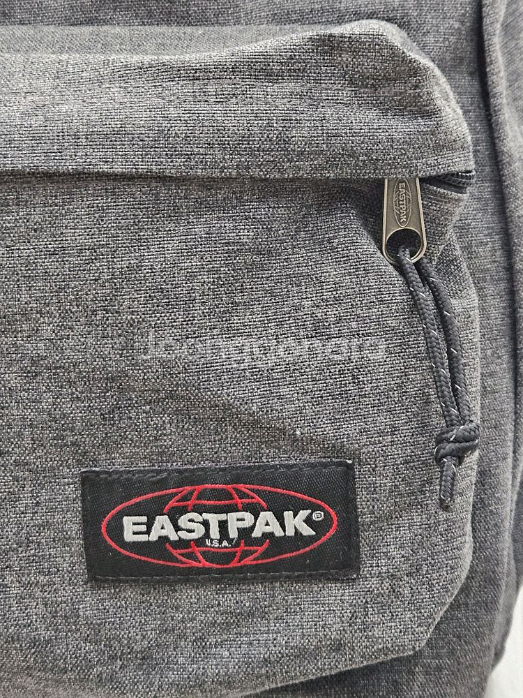 이스트팩(EASTPAK) 백팩 그레이--1