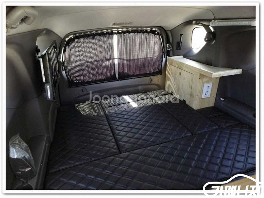 [KG모빌리티(쌍용) ]코란도투리스모 캠핑카 (4인승)--9