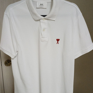 아미 25SS 스몰 로고 카라 티셔츠