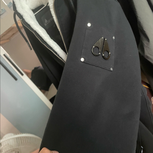 무스너클 버니스웨터(급처) 직거