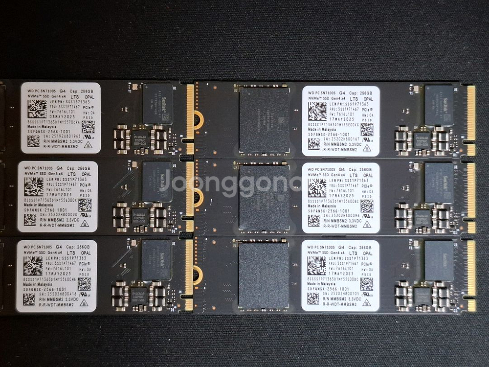 WD SN7100S M.2 NVME SSD 256GB--0