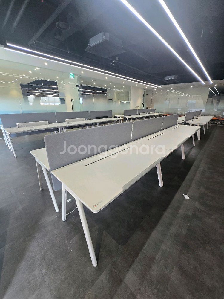 퍼시스 인에이블책상(덕트형) 판매합니다--1