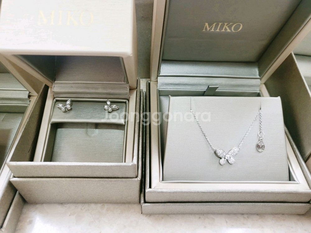 미꼬 MIKO 모르포 다이아몬드 파베 M목걸이--4