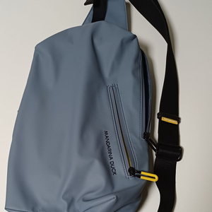 만나리나덕 슬링백