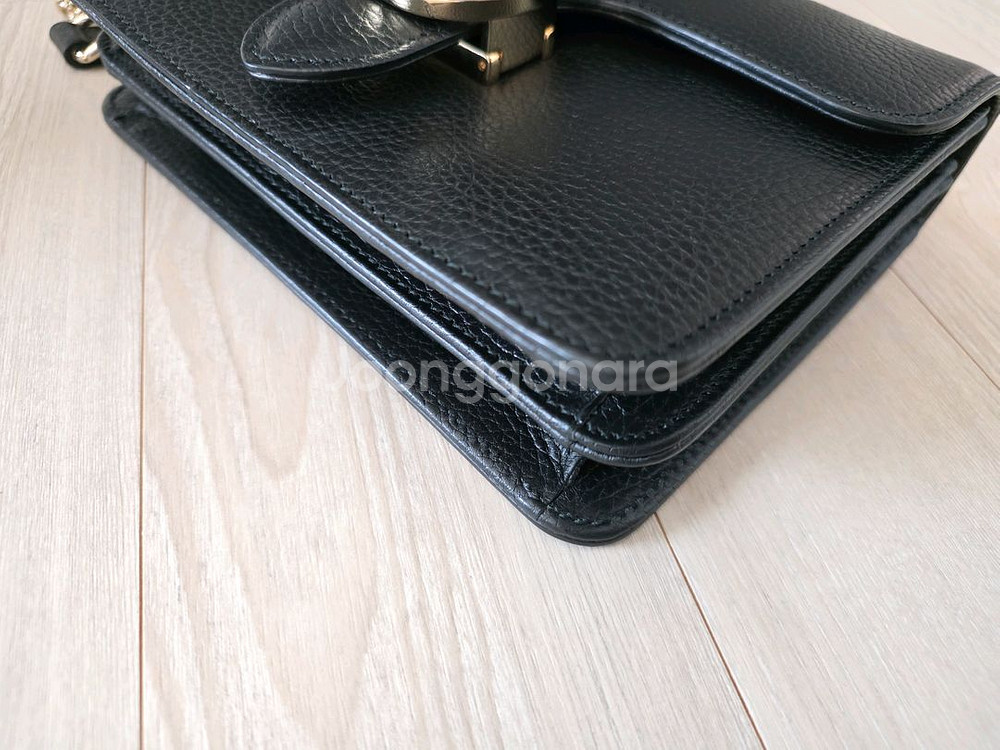 구찌 인터로킹 블랙 체인백--3