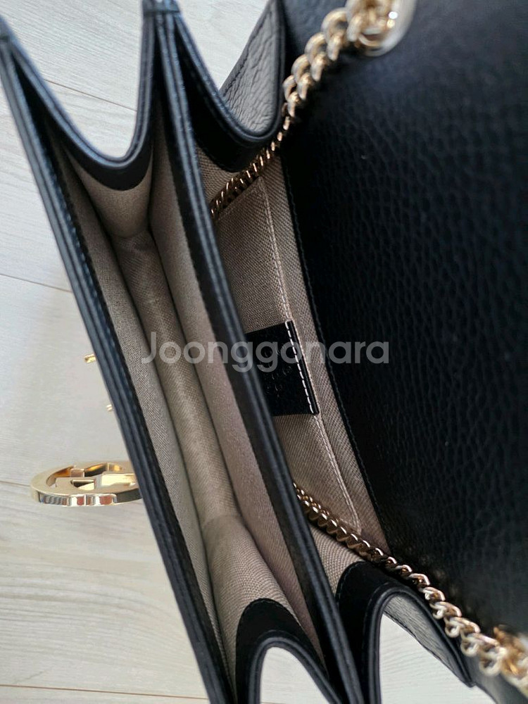 구찌 인터로킹 블랙 체인백--7