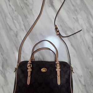 코치 시그니쳐 미니 사첼백