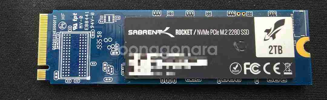 Sabrent 2TB M.2 NVMe SSD 팜.--1