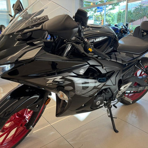 gsxr125 23년식 싸게내놉니다