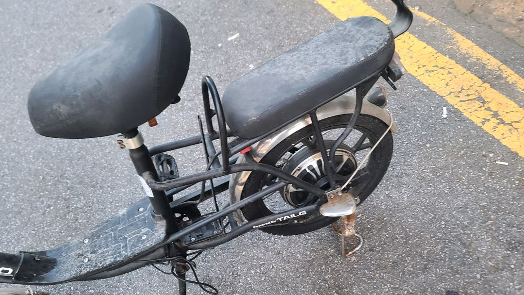 모토벨로 전기자전거 스쿠터 팝니다--2