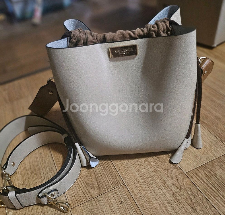 아이보리 가죽 가방 스트랩2개--1