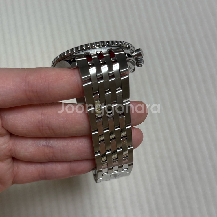 브라이틀링 내비타이머 B01 크로노그래프 43mm--3