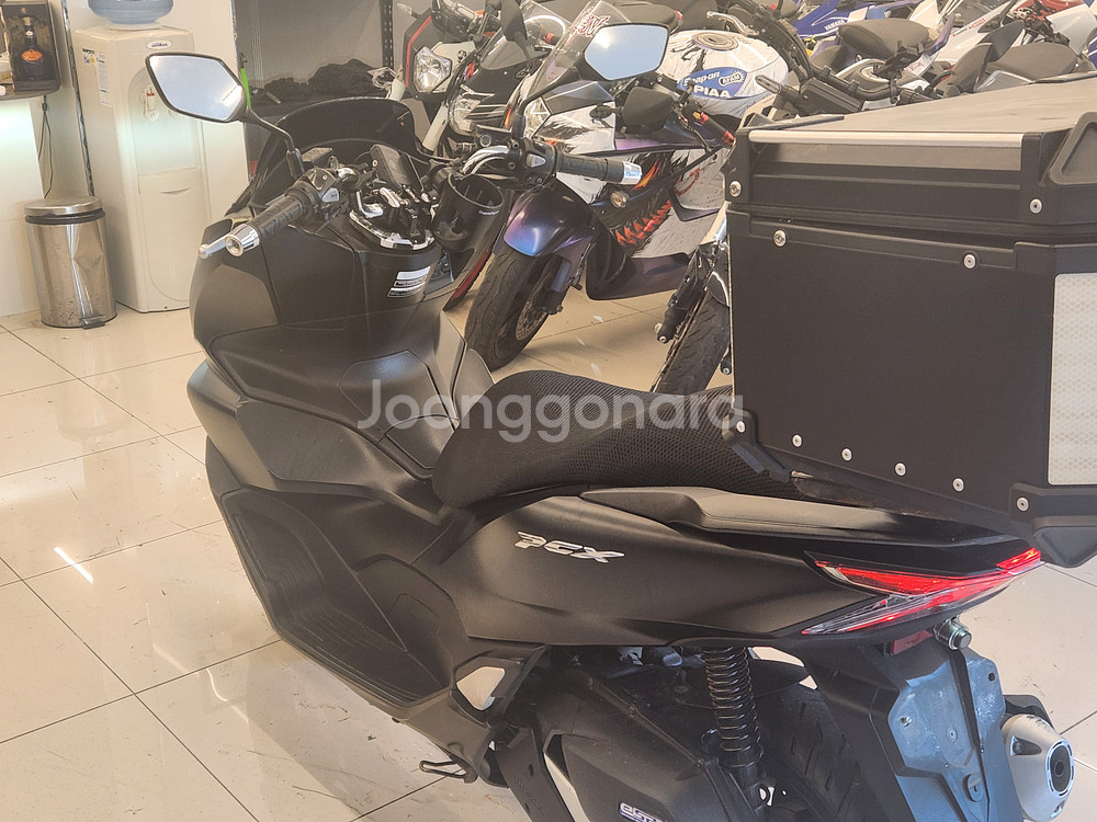 PCX125 22년식--2