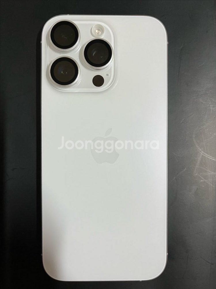 아이폰16.화이트256GB배터리100%.한달정도 사용--0