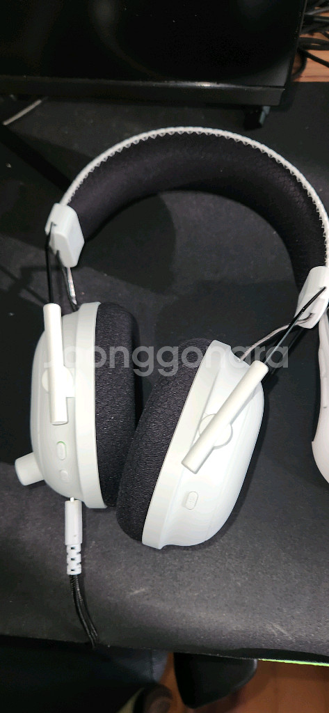 레이저 블랙샤크v2pro2023 화이트 풀박스 거의새거--0