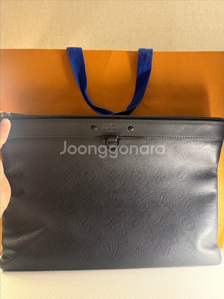 루이비통 쉐도우 모노그램 포쉐트 클러치--2