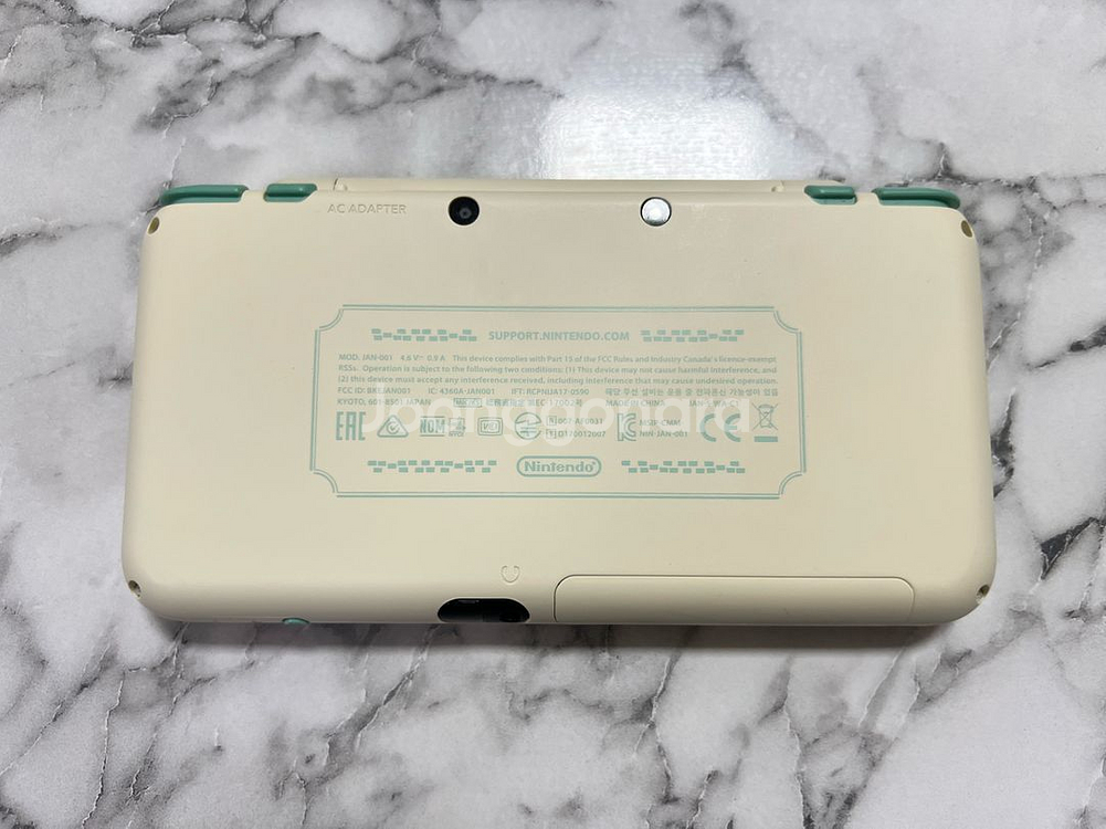 (A급) new 2ds xl 동물의 숲(튀동숲) 에디션--2