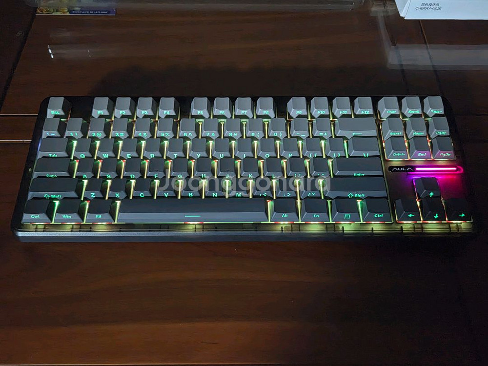 AULA F87 PRO 골드축 독거미 키보드--0