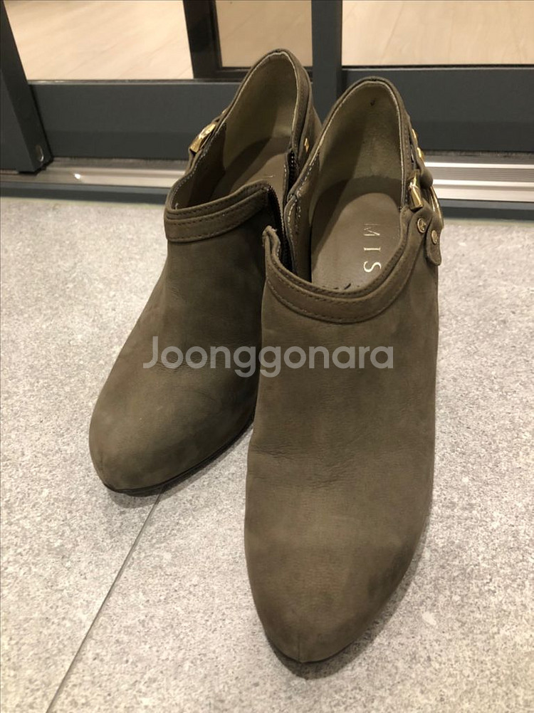 미소페 앵클 부츠 235--0