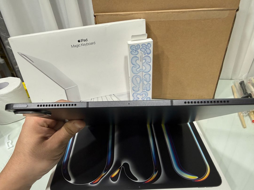 아이패드 프로7세대 M4 13 셀룰러(애케플)풀셋급처 이미지