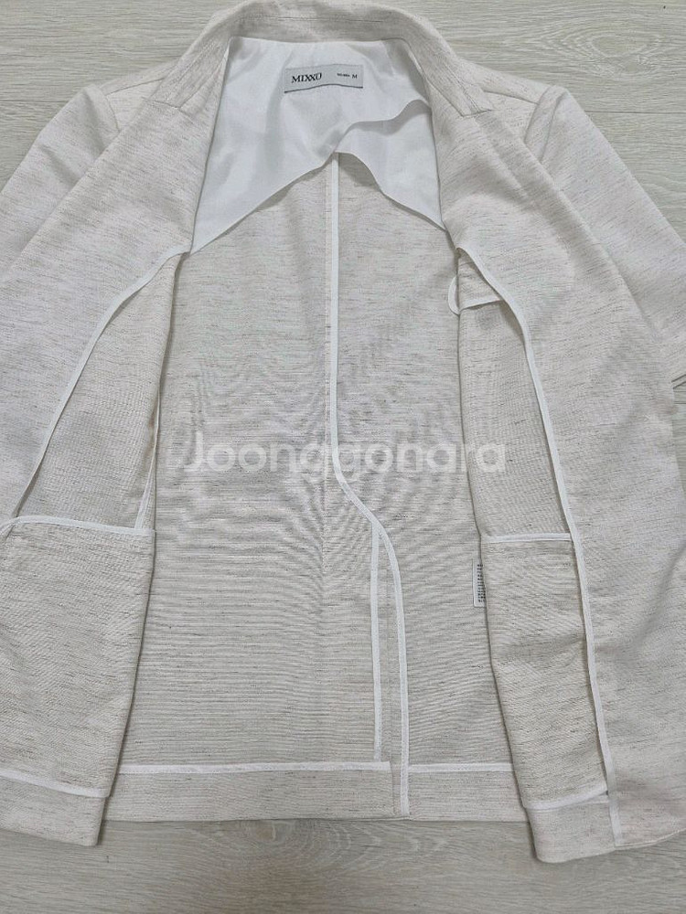 (새상품) 미쏘 반팔 베이지 자켓 블레이저--5