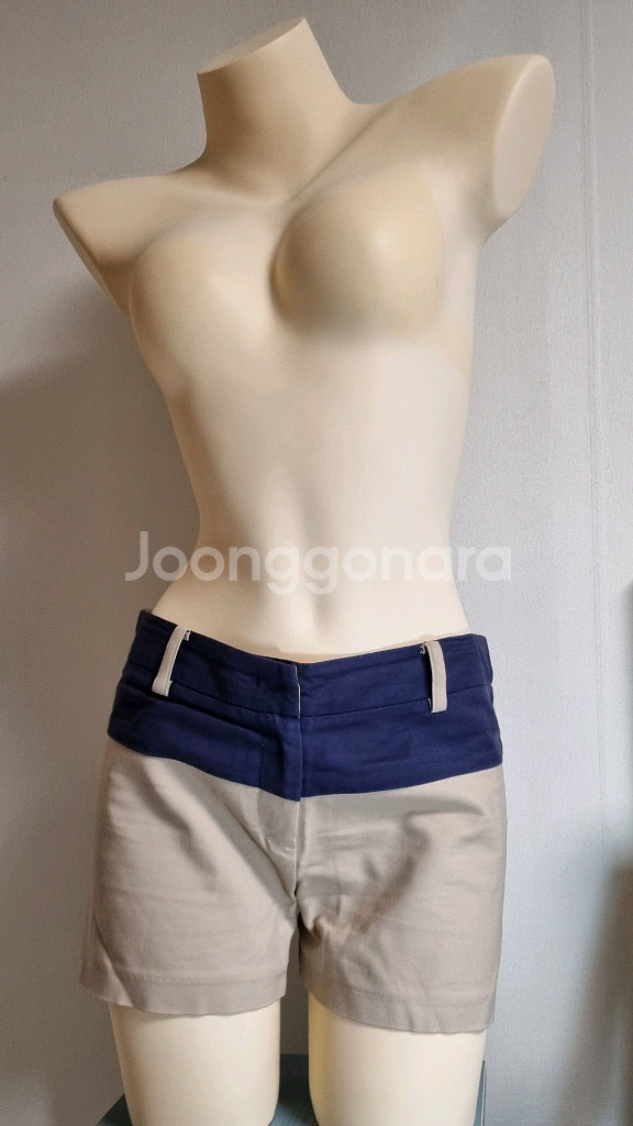배색 베이지 반바지 미듐--1