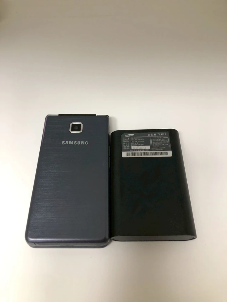 삼성 와이즈2 폴더폰 2g 소장용 기기 판매 이미지