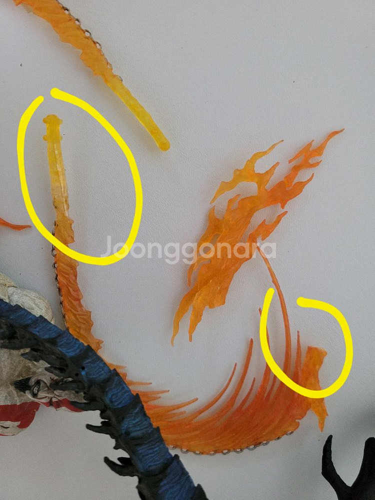 neca 디아블로 갓오브워 크레토스 파손 피규어 팝니다--4