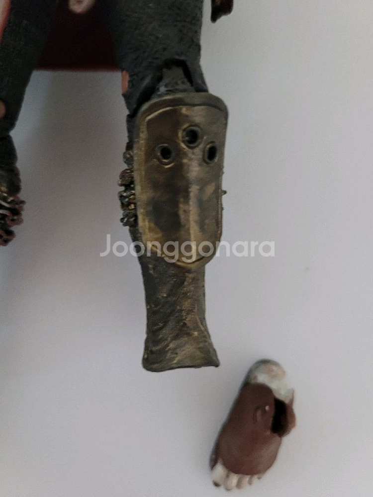 neca 디아블로 갓오브워 크레토스 파손 피규어 팝니다--6