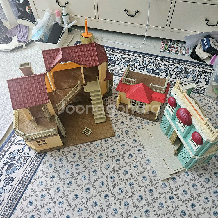 실바니안 불이들어오는 2층집(일층집제외)--0