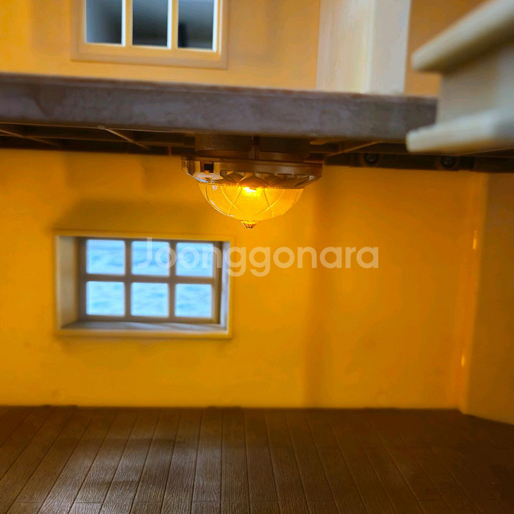 실바니안 불이들어오는 2층집(일층집제외)--4