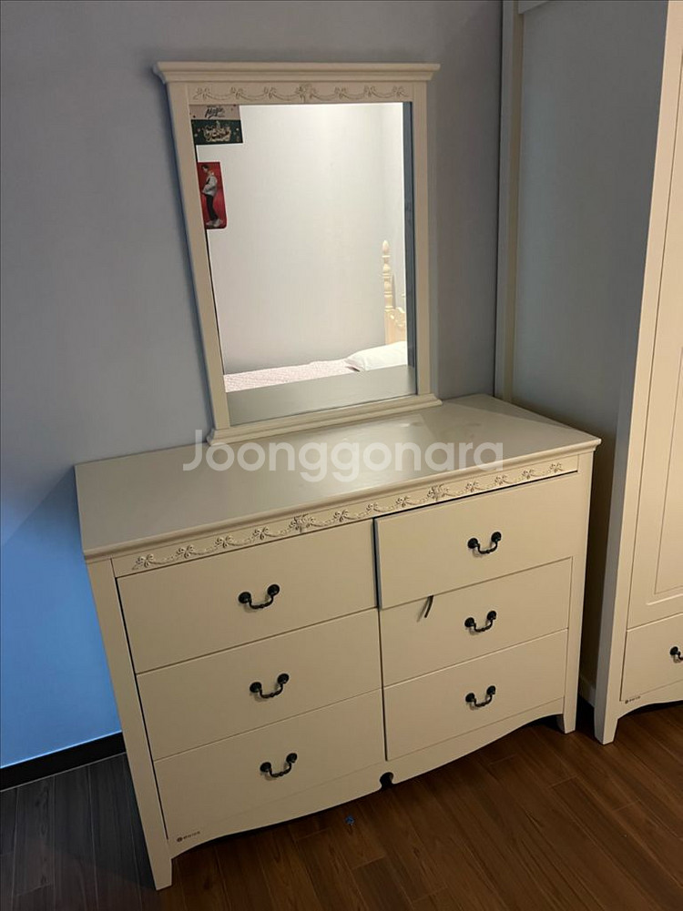 핀란디아 공주방 침대&화장제&책상&장롱 세트--2