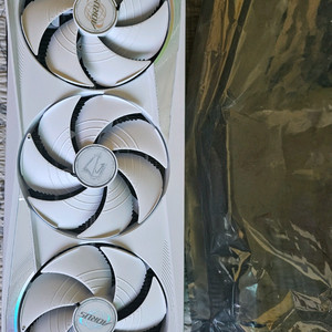 Rtx5080 Aorus master ice 신품급