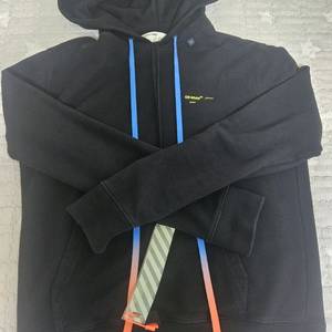 오프화이트 아크릴 애로우 후드티