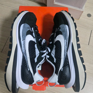 나이키 사카이 255