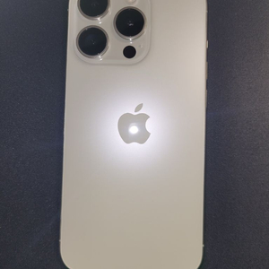 아이폰 15pro 256GB 액정 파손