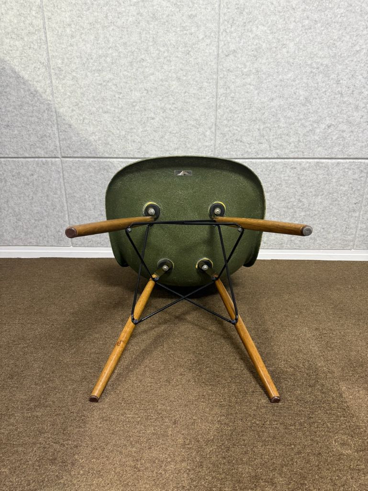 허먼밀러 빈티지 임스체어 파이버글라스 올리브그린--3