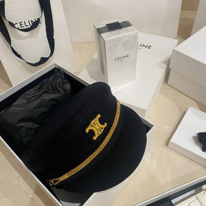 셀린느 트리오페 모자