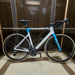 파스포츠 RAF Z06 로드 화이트엔블루 M 이미지