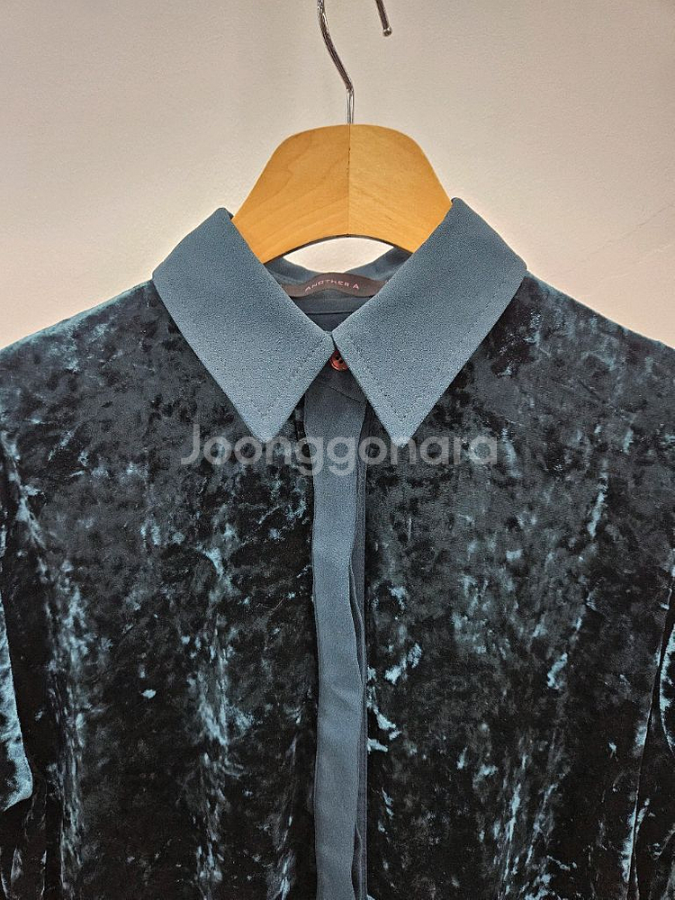 어나더에이 벨벳 셔츠블라우스 Free--1