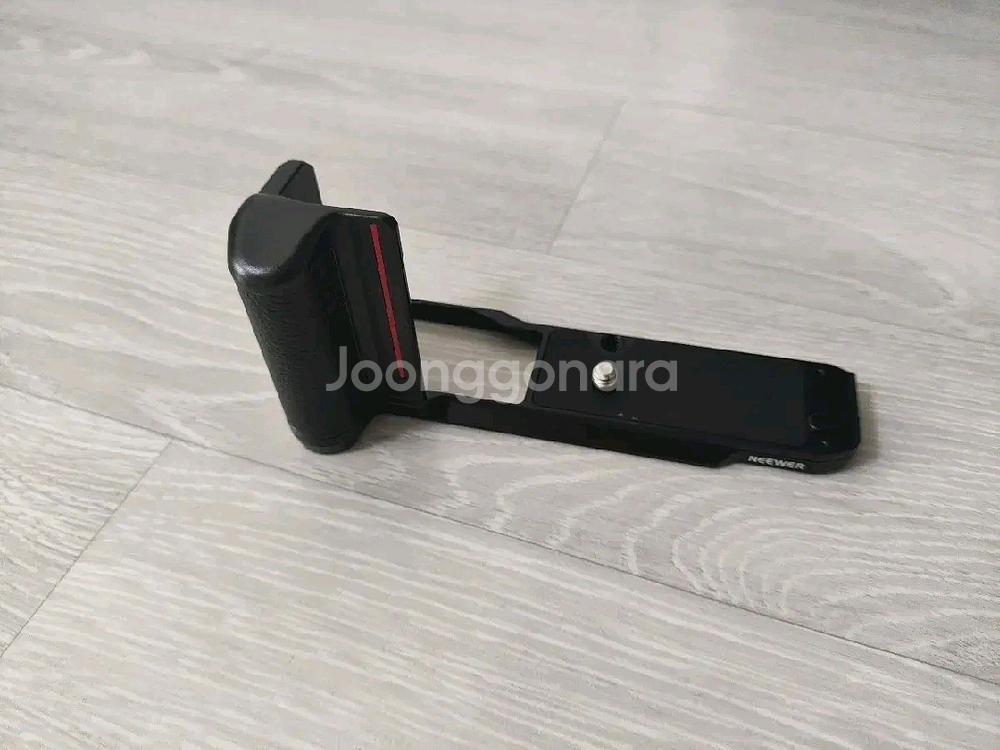 니콘 zfc neewer 그립 팝니다 택포--1