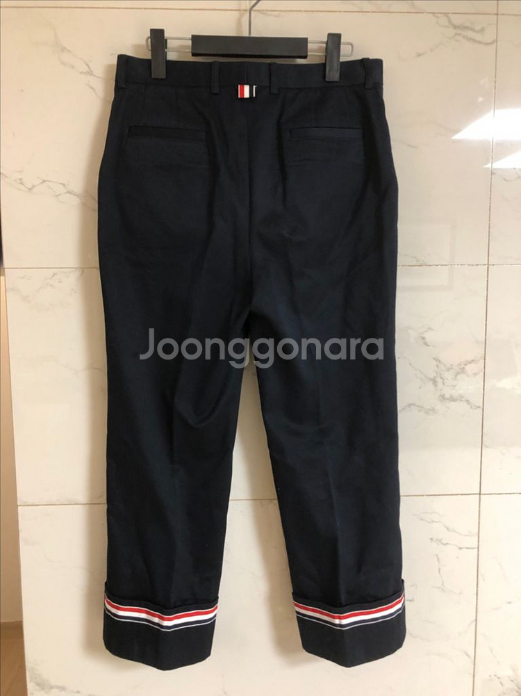 톰브라운 백루프 턴업 팬츠--1