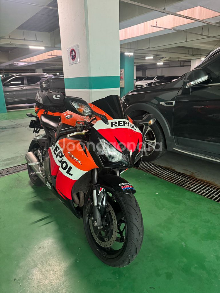 HONDA CBR 1000rr--0